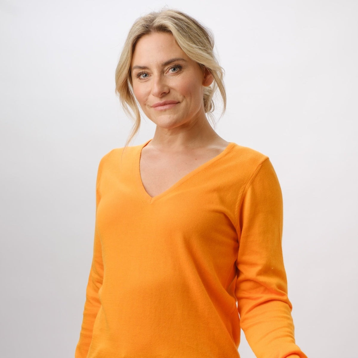100% PIMA COTTON MANDARIN LONG SLEEVE V NECK