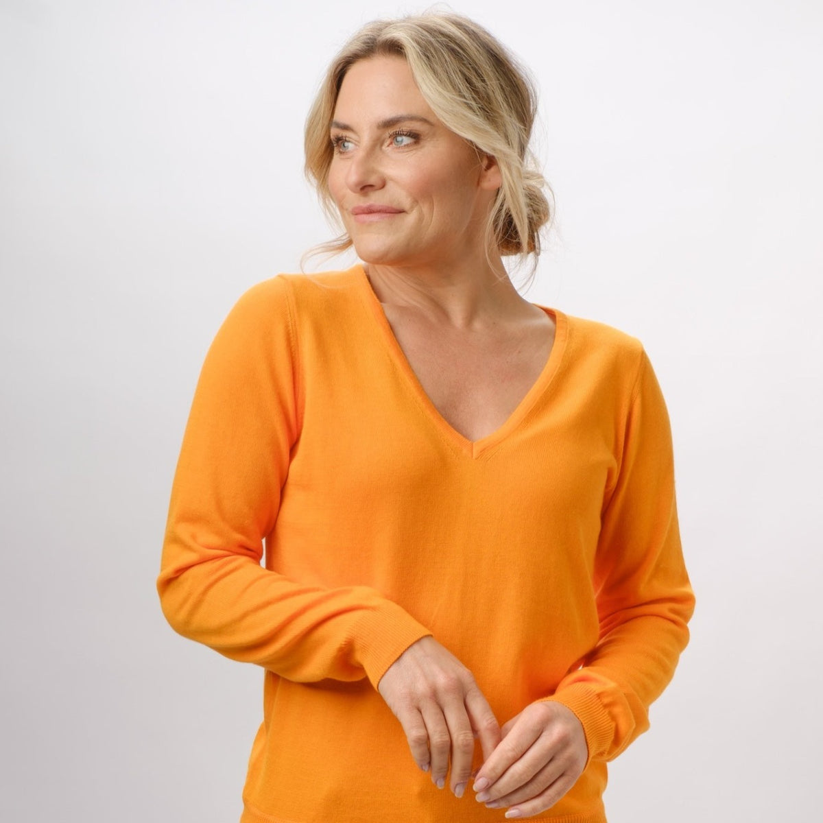 100% PIMA COTTON MANDARIN LONG SLEEVE V NECK