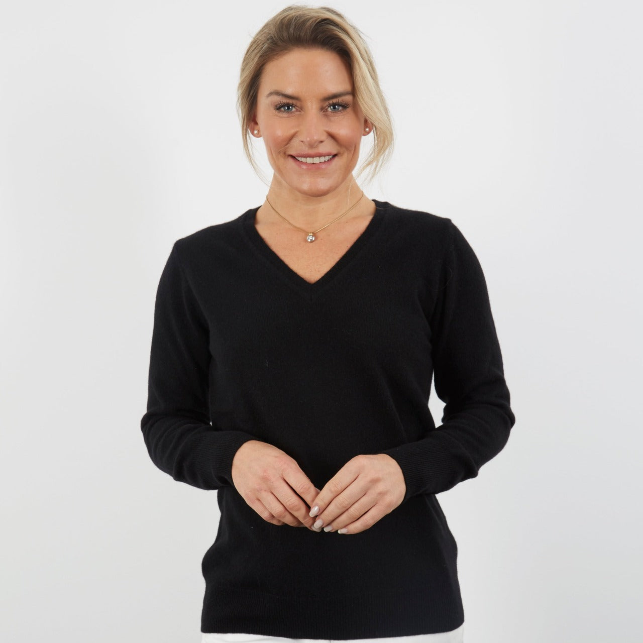 100% CASHMERE BLACK V NECK