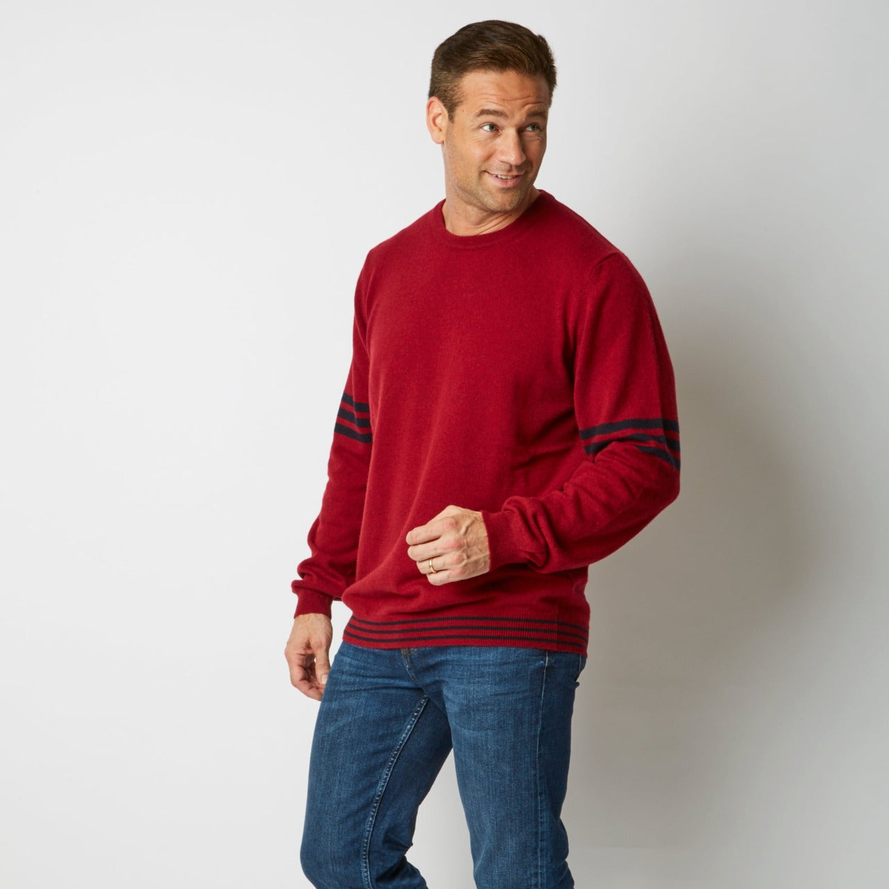 100% CASHMERE CHERRY RED / NAVY STRIPED SLEEVE CREW