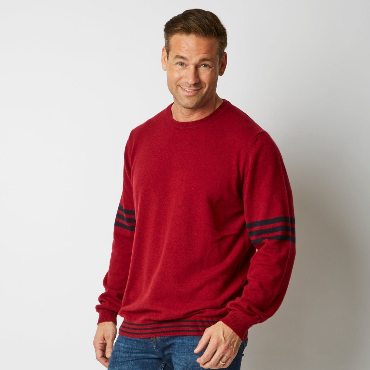 100% CASHMERE CHERRY RED / NAVY STRIPED SLEEVE CREW