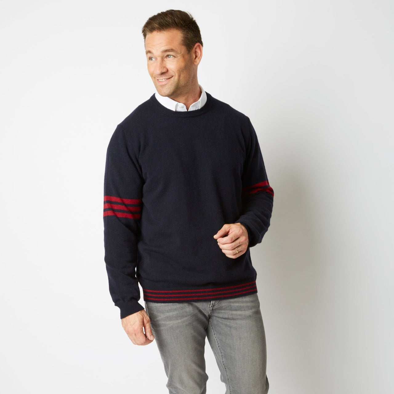 100% CASHMERE NAVY / CHERRY RED STRIPED SLEEVE CREW