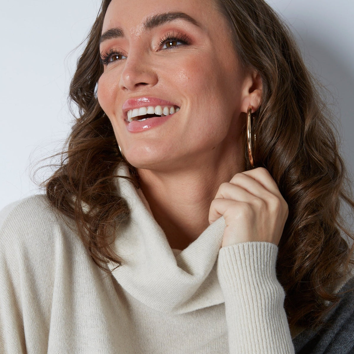 TWO TONE SLOUCHY ROLL