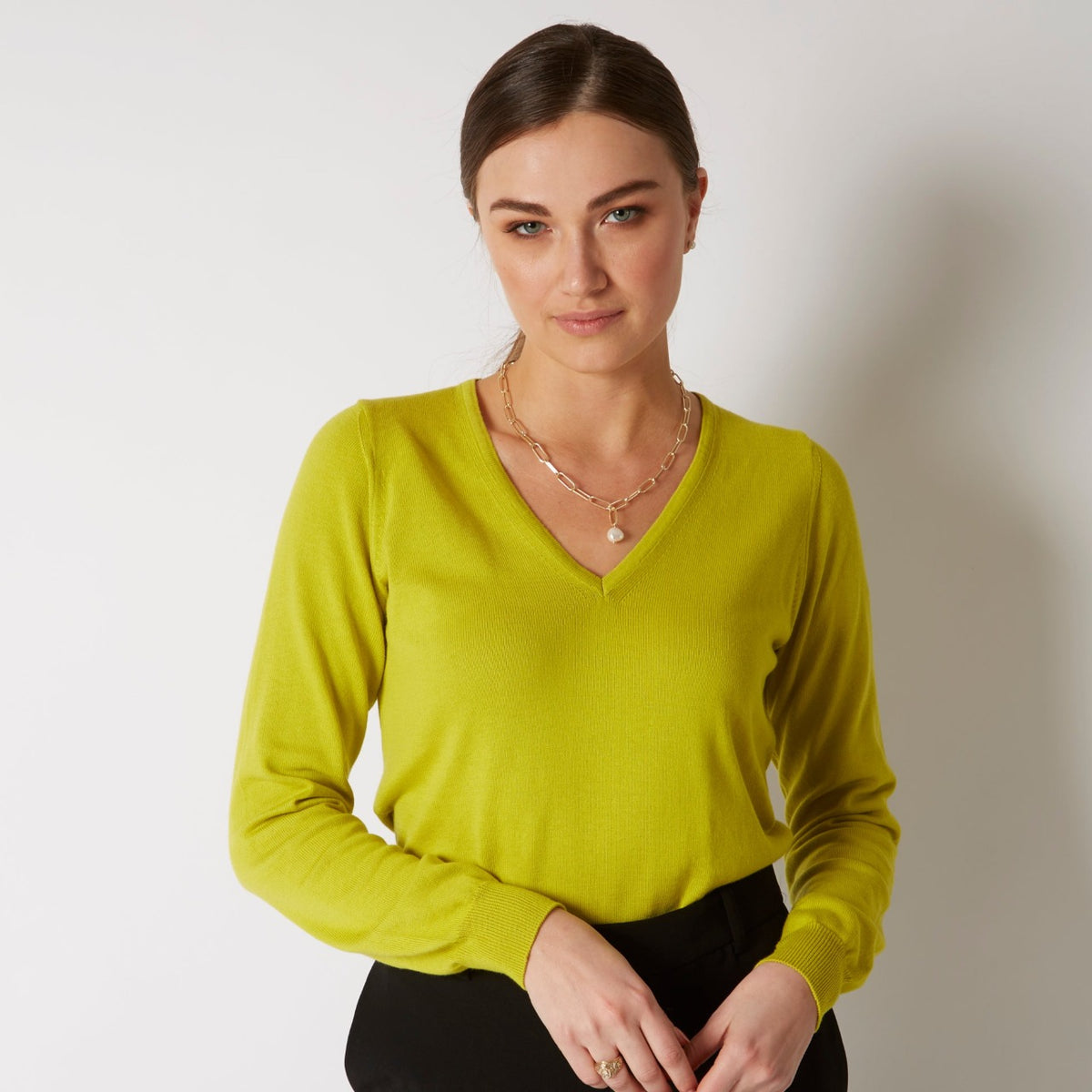 100% PIMA COTTON LIME LONG SLEEVE V NECK