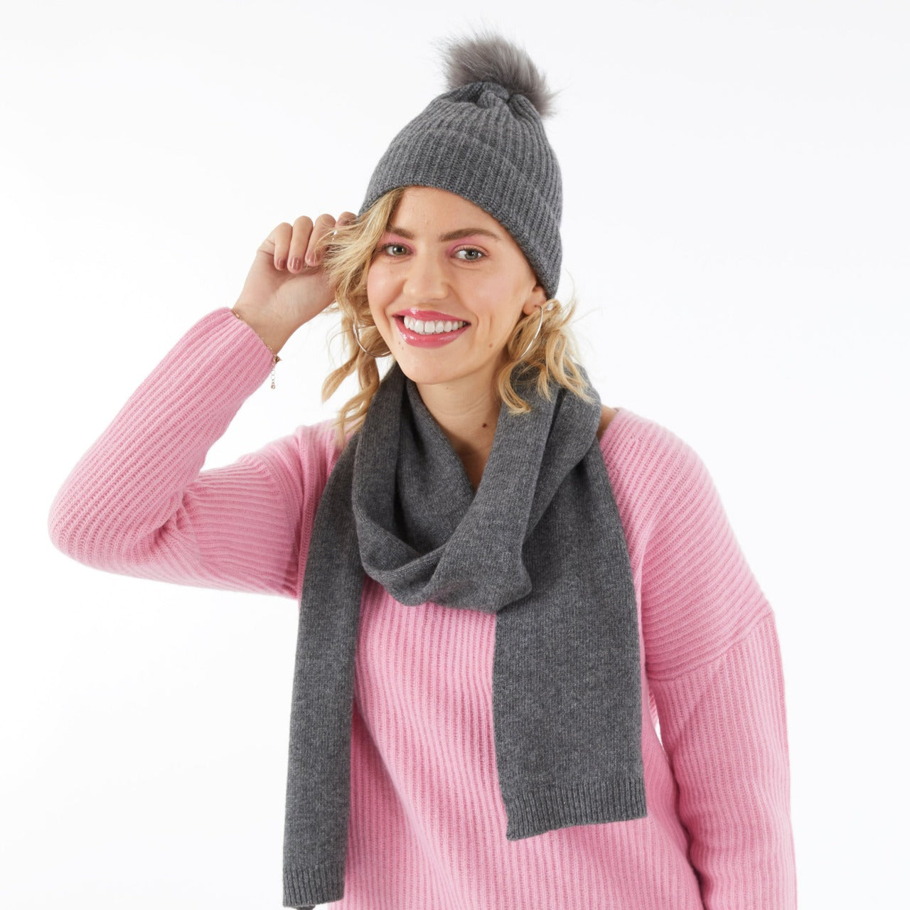 GREY POM BEANIE